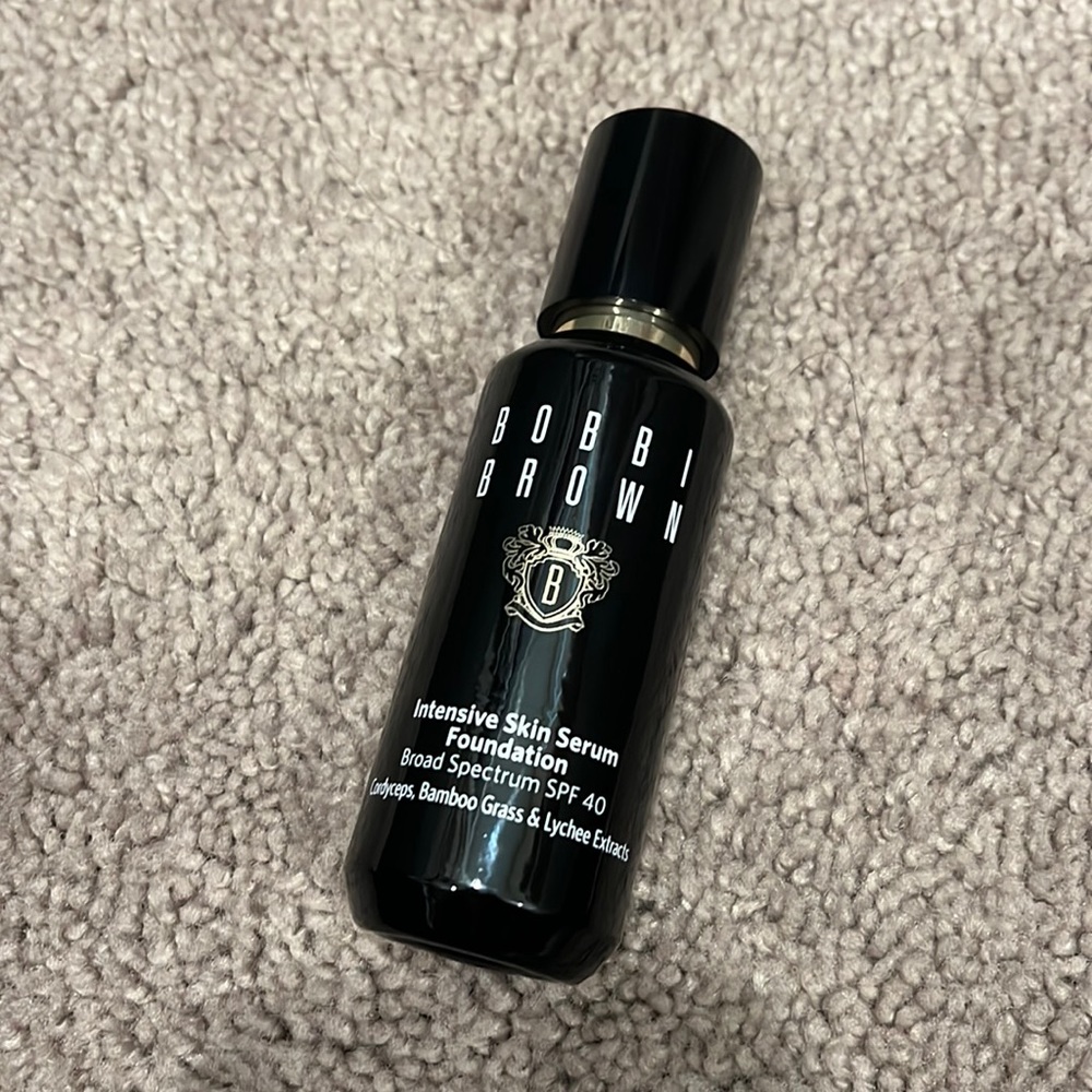 Bobbi Brown Foundation